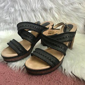 Fossil / Black & Tan Wrap Around Heeled Sandals